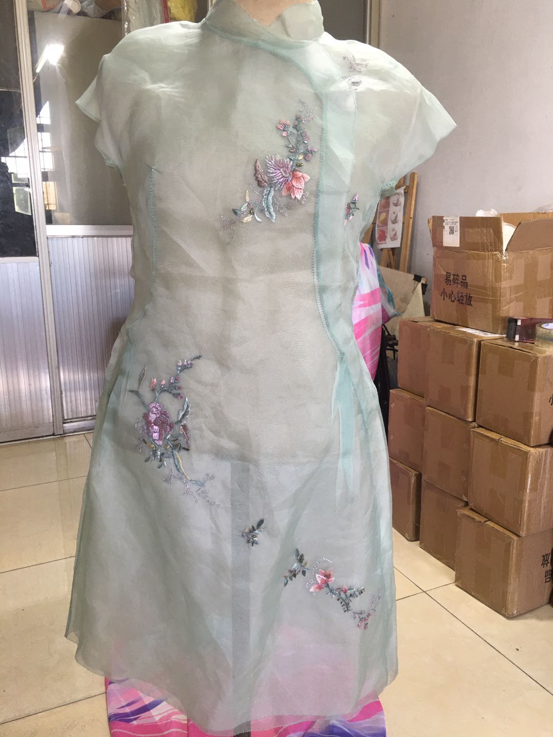 手工繡花優于機器繡花的地方